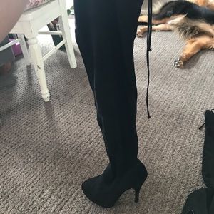 Black Boots
